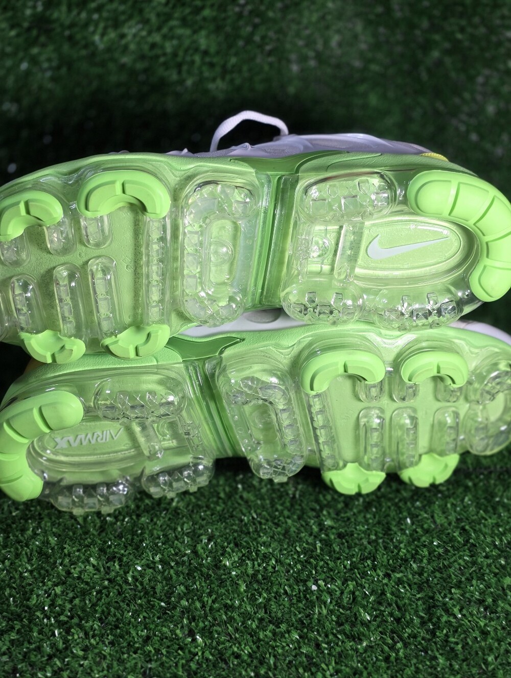 Nike Air Max Vapormax Tennis Green ๐ White Athletic Sneakers Men Size 12 - Picture 7 of 8
